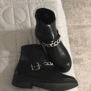 Girl boots